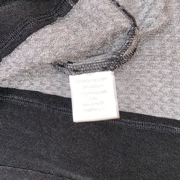 IN LOOM Raw edge thermal long sleeve top NWT Size Small - Picture 13 of 16